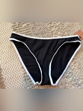 Shade & Shore Black Bikini Bottom with White Trim XL 14/16 mid rise high leg nwt